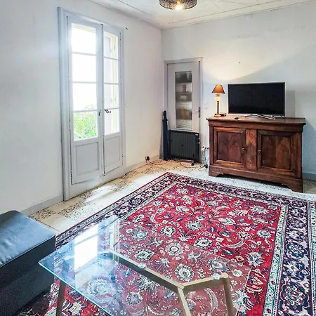 Lovely In With Swimming Pool Holiday home Gabian